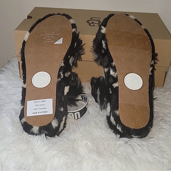 UGG Black and Cream Fluffy Slides Oh Yeah Spots Slippers size 9 - Picture 5 of 5